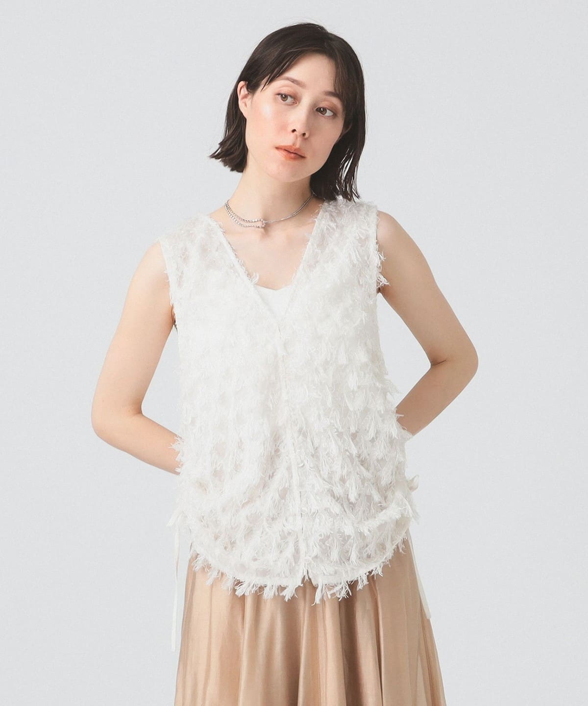 フリンジ 2WAY ジレ ブラウス シャツ・ブラウス WOMEN OFF WHITE ONE SIZE フリンジ 2WAY ジレ ブラウス シャツ・ブラウス WOMEN OFF WHITE ONE SIZE