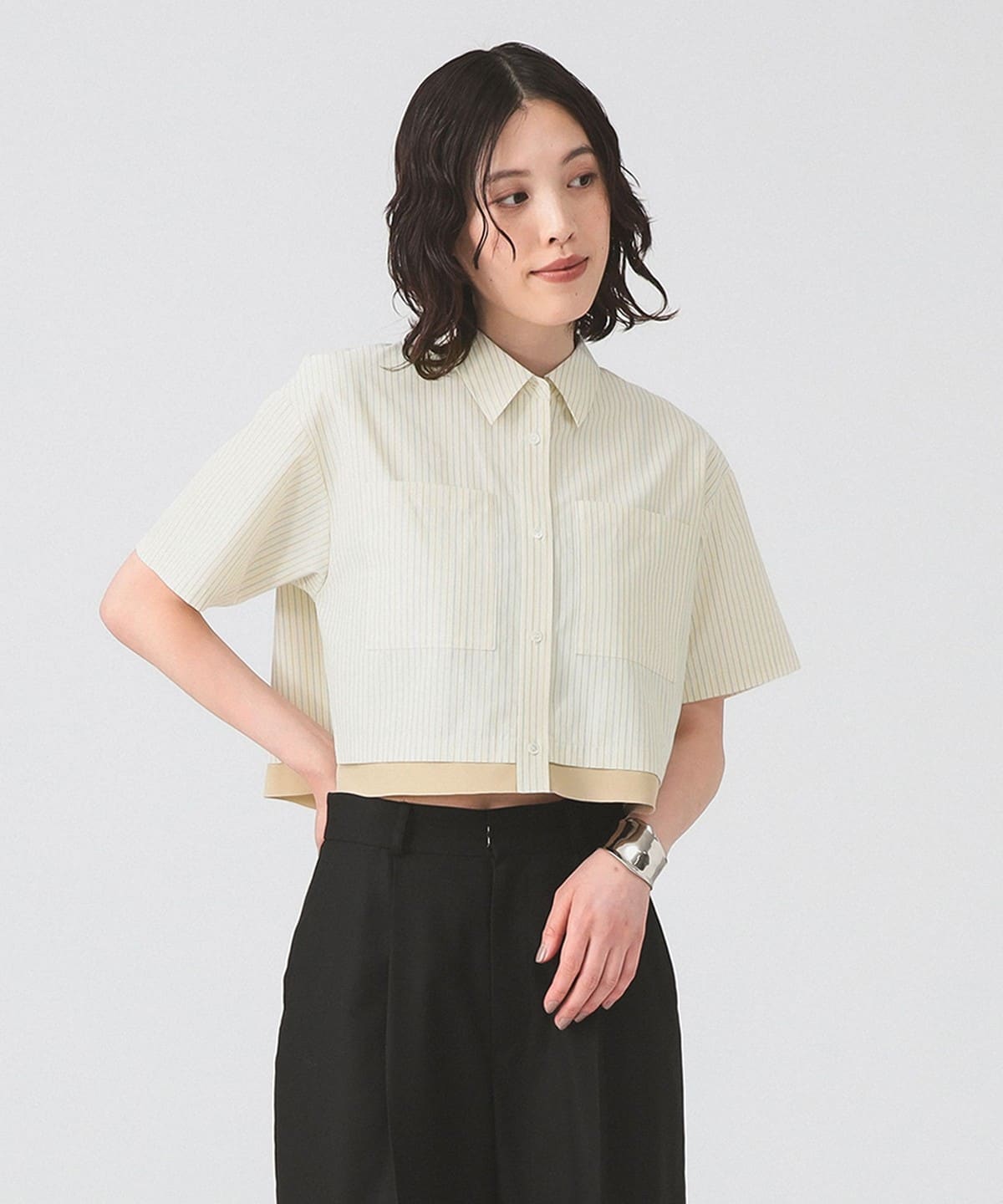 ストライプ クロップド シャツ シャツ・ブラウス WOMEN IVORY ONE SIZE ストライプ クロップド シャツ シャツ・ブラウス WOMEN IVORY ONE SIZE