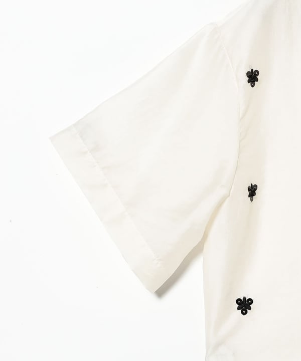 串珠刺繡七分襯衫