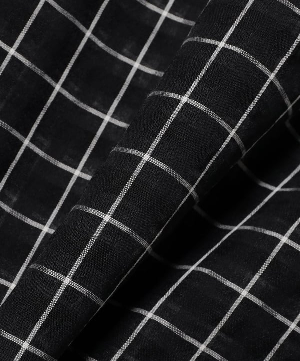 Checked babushka sleeveless shirt
