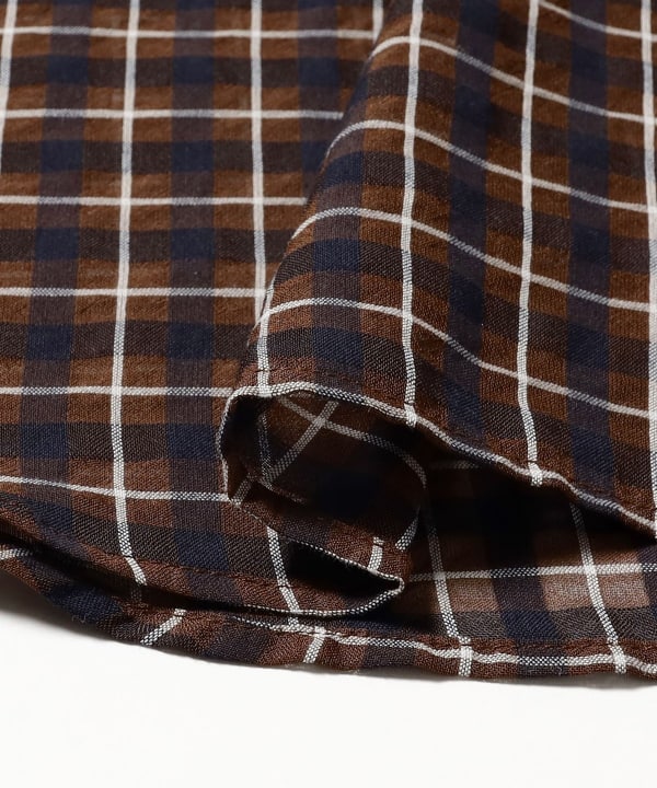 Checked babushka sleeveless shirt
