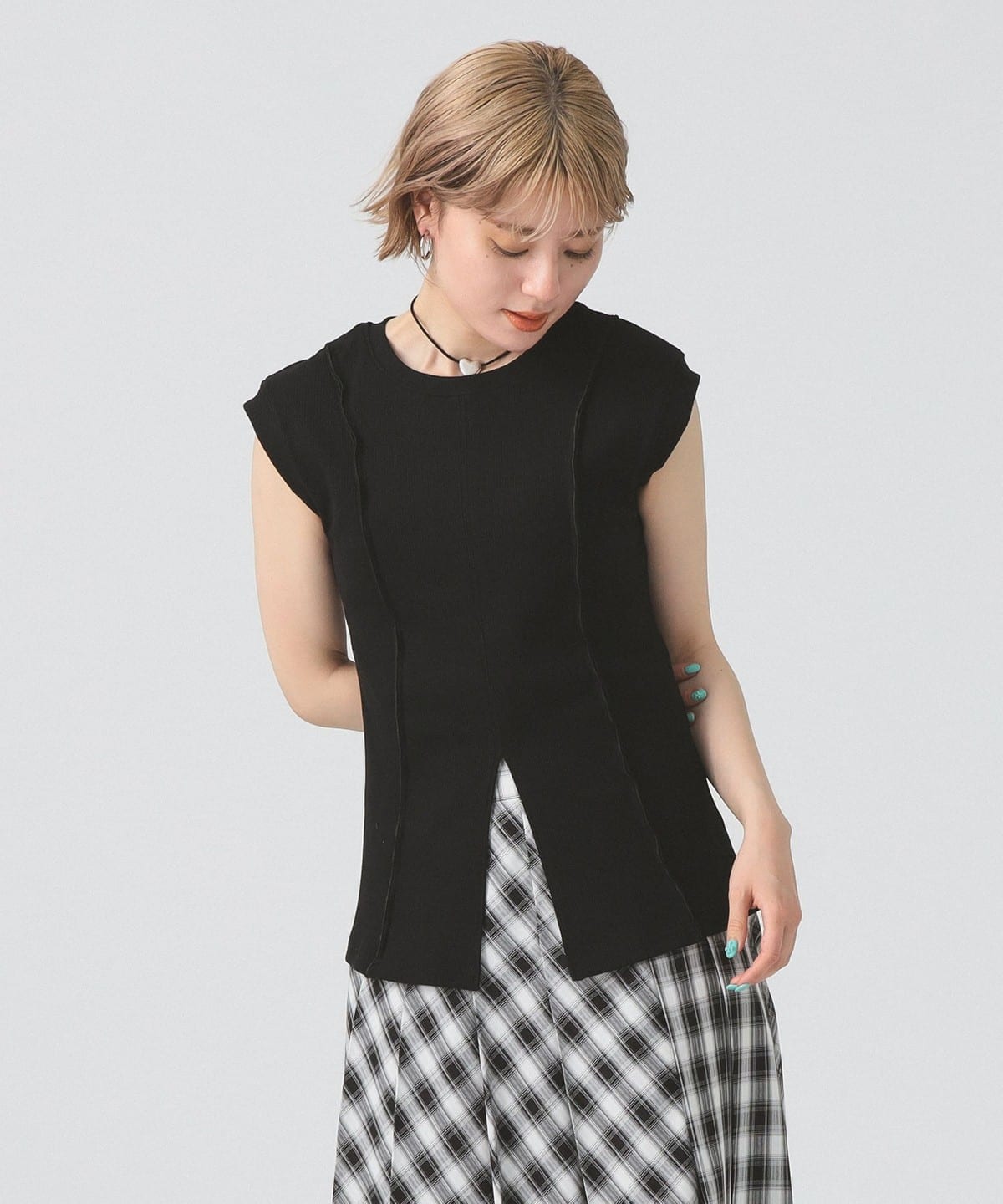 リブ フロント スリット ノースリーブ カットソー Tシャツ・カットソー WOMEN BLACK ONE SIZE リブ フロント スリット ノースリーブ カットソー Tシャツ・カットソー WOMEN BLACK ONE SIZE