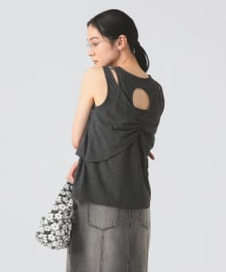 カットアウト レイヤード ノースリーブ