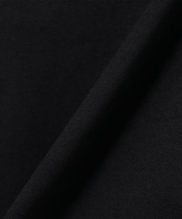 FRED PERRY / 短款圆领T恤