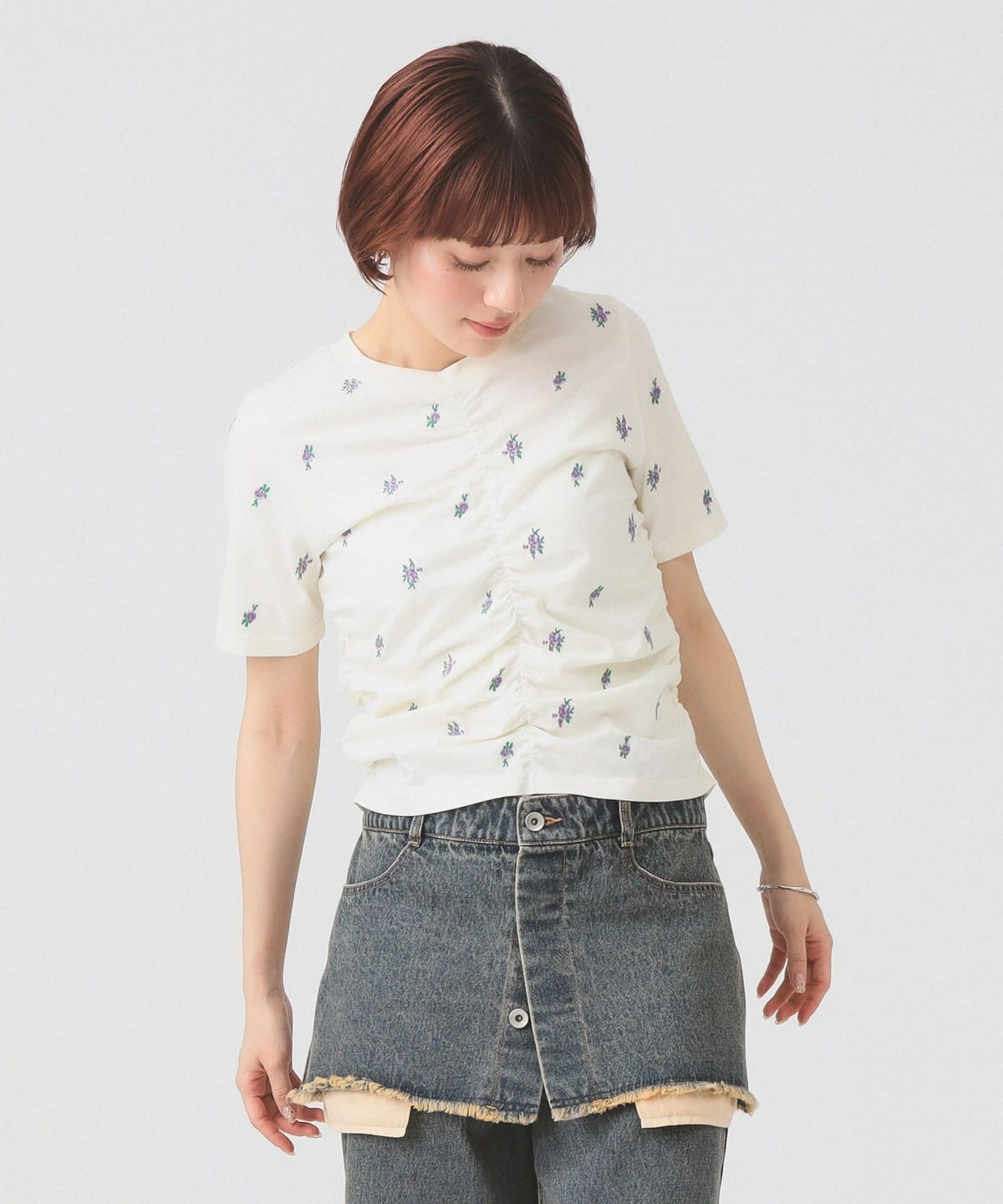 Ray BEAMS（レイ ビームス）フラワー 刺繍 シャーリング Tシャツ（T 