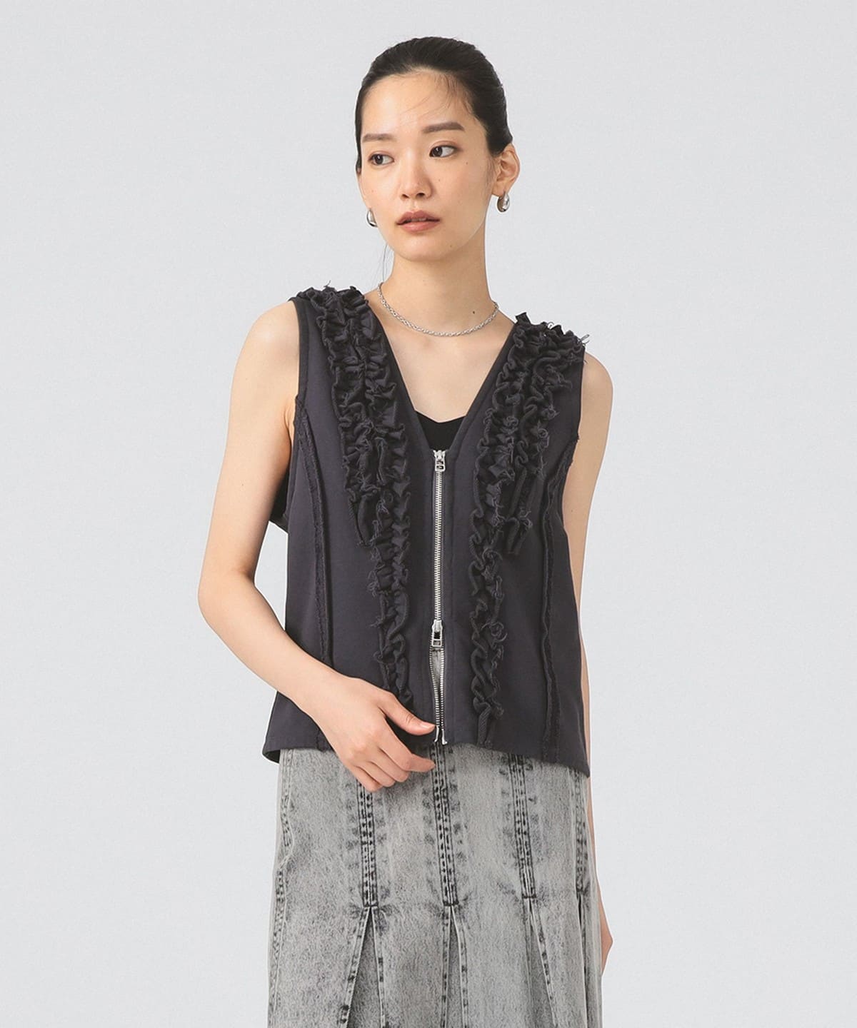 フリルブレード ウラケ ベスト トップス WOMEN CHARCOAL ONE SIZE フリルブレード ウラケ ベスト トップス WOMEN CHARCOAL ONE SIZE