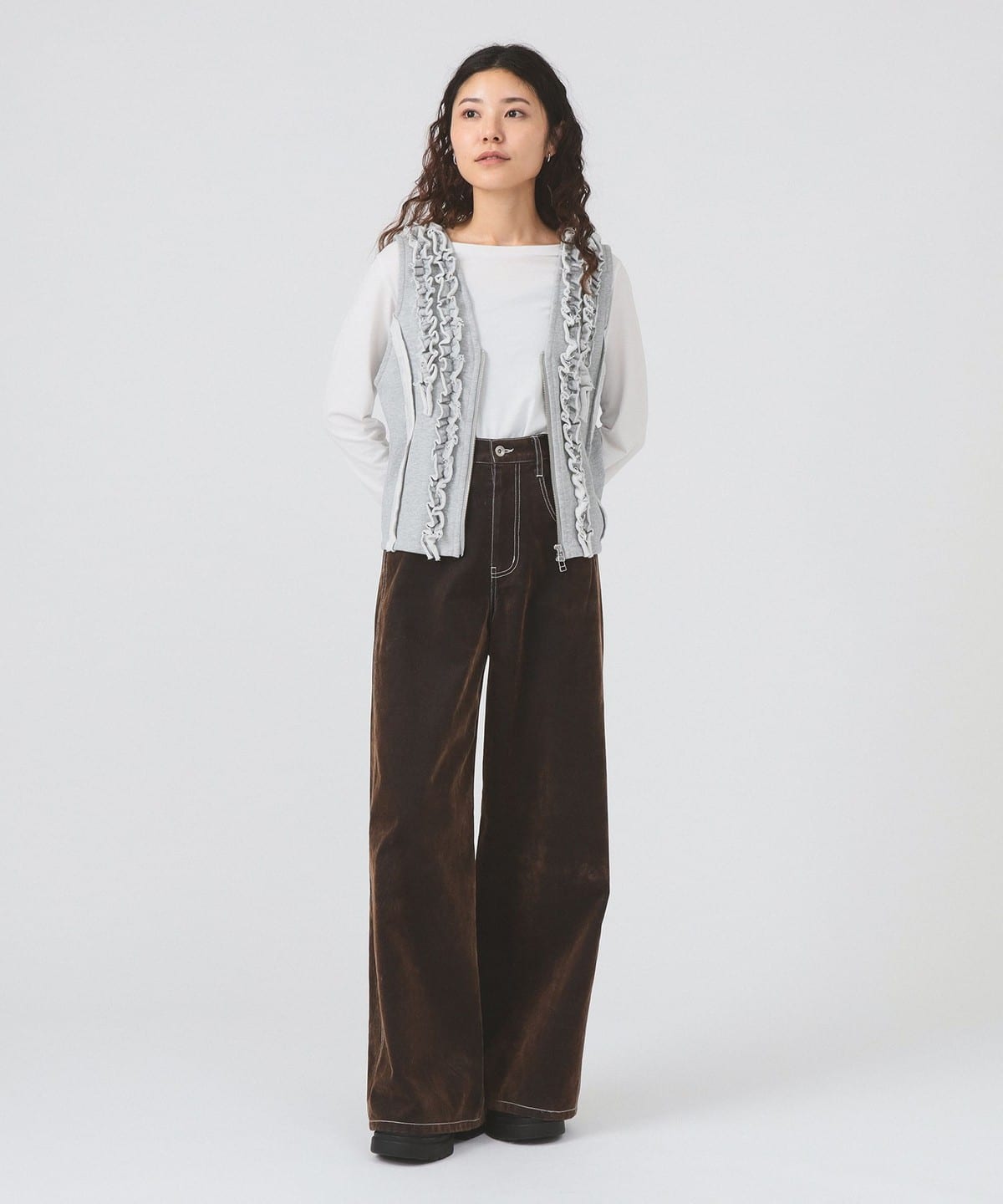 Ray BEAMS（レイ ビームス）フリルブレード ウラケ ベスト（トップス