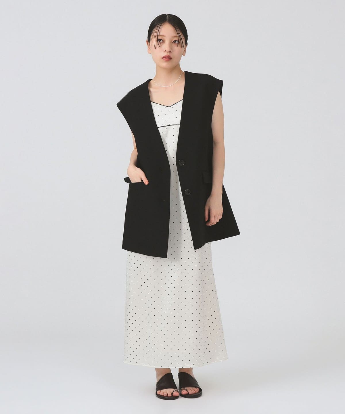 Ray BEAMS Ray BEAMS-Button Single Sleeveless Gilet (Tops/Vest