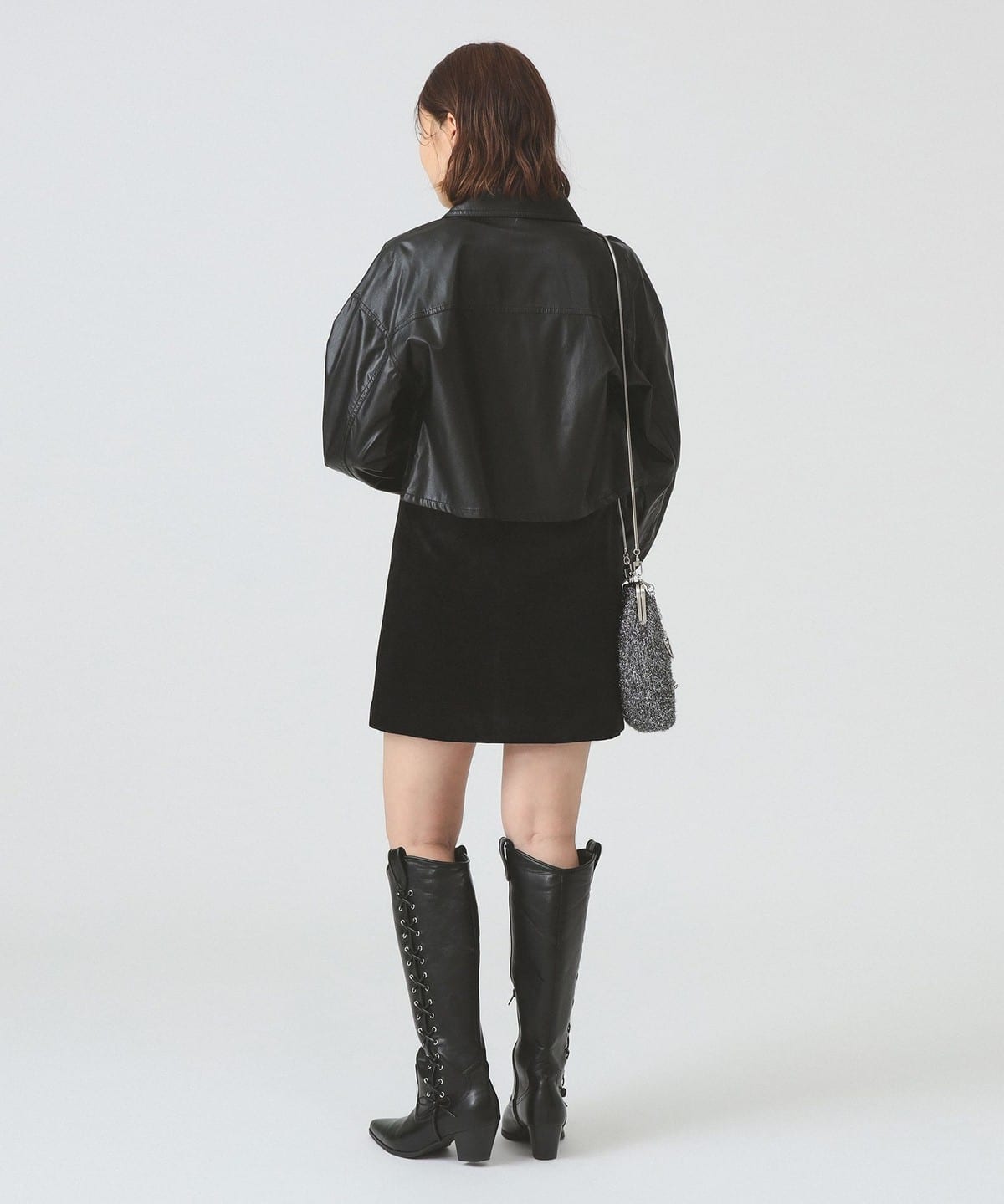 Ray BEAMS（レイ ビームス）フェイクレザー クロップド シャツ（シャツ