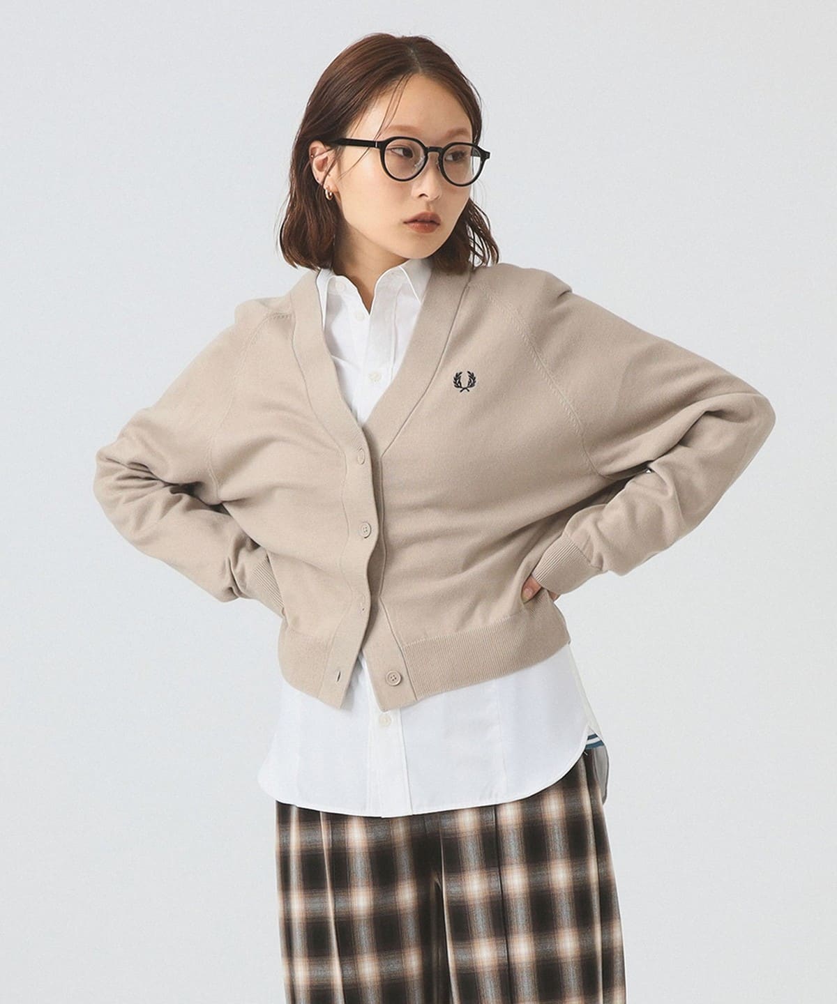 FRED PERRY × Ray BEAMS / 別注 Vネック カーディガン FRED PERRY × Ray BEAMS / 別注 Vネック カーディガンを使った