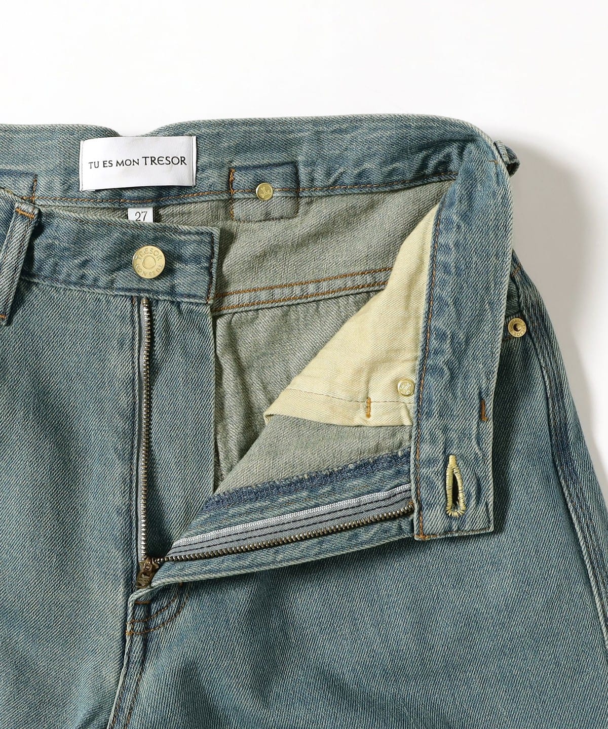Ray BEAMS(レイ ビームス)Tu es mon TRESOR / The Topaz Jean Ray BEAMS(レイ ビームス)Tu es mon TRESOR / The Topaz Jean