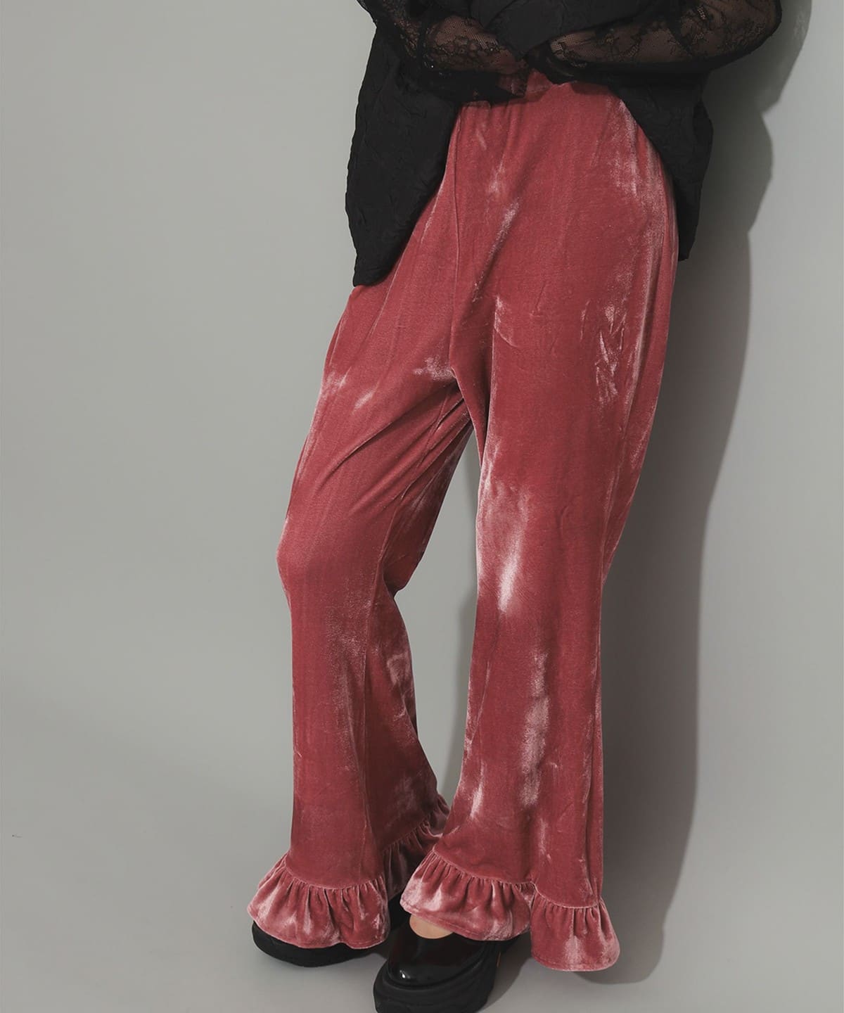 61231144370_C_2.jpg