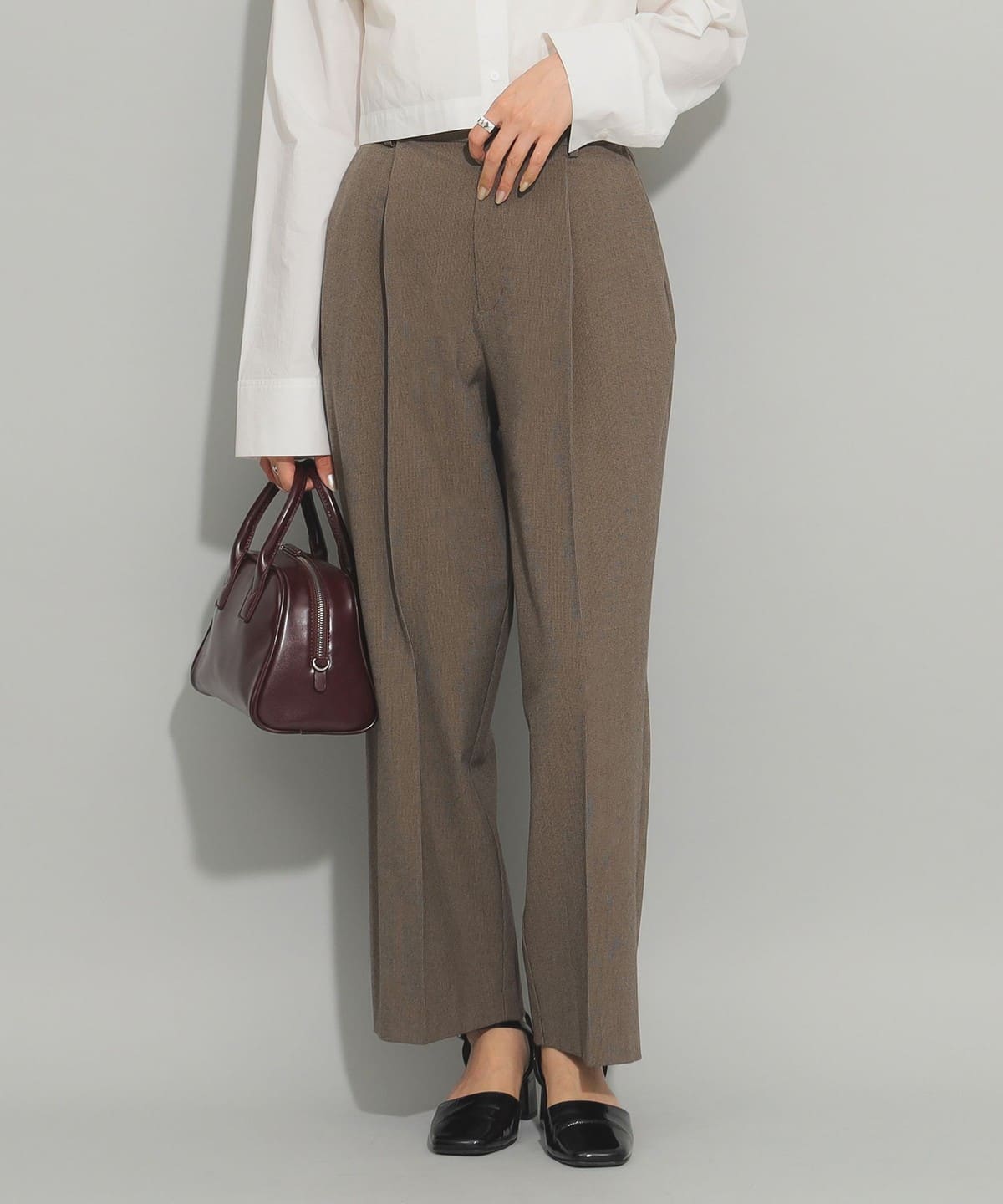 シャークスキン 1タック パンツ パンツ WOMEN BROWN 1 シャークスキン 1タック パンツ パンツ WOMEN BROWN 1