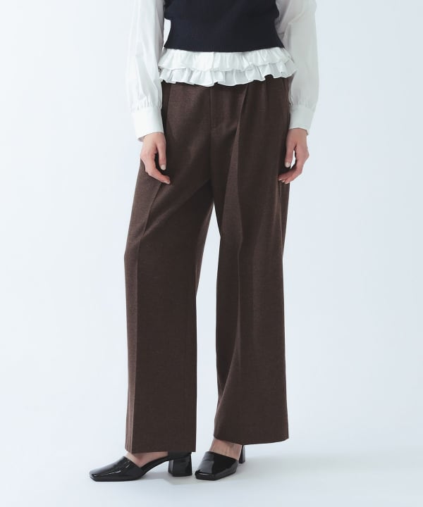 ホームスパン ワイド パンツ Model：H177 B77 W59 H87　Size：（画像の商品はサンプル用サイズのため実際のサイズ感と異なります）