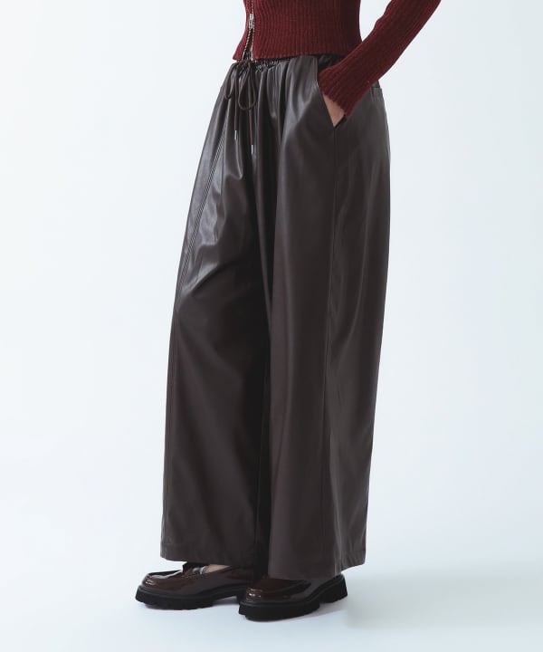 フェイクレザー ギャザー ワイドパンツ