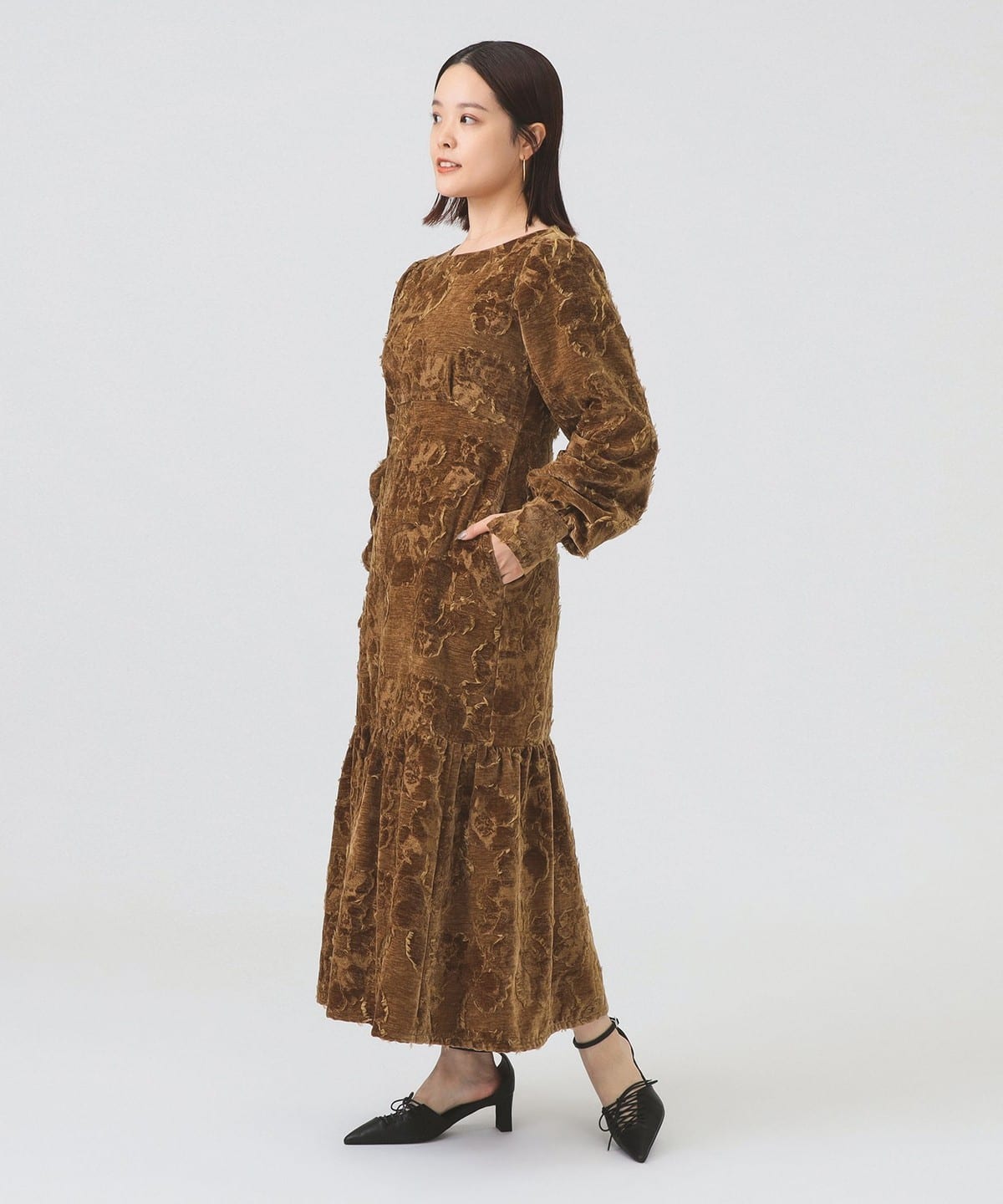 顕様 ベルベットフレアワンピース Louere 前後2wayベロアセミフレアワンピース（薄手、裏地無し）[品番