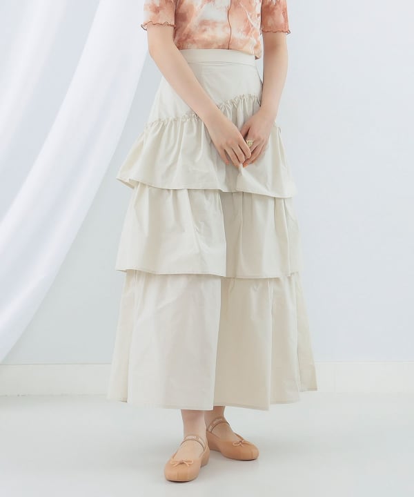 Ray BEAMS Ray BEAMS Ray BEAMS / Taffeta gathered tiered skirt 