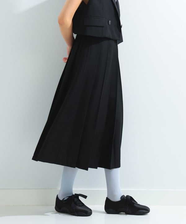 Ray BEAMS Ray BEAMS Belt Pleated Skirt (Midi/Mi-length Skirt) Available at  BEAMS