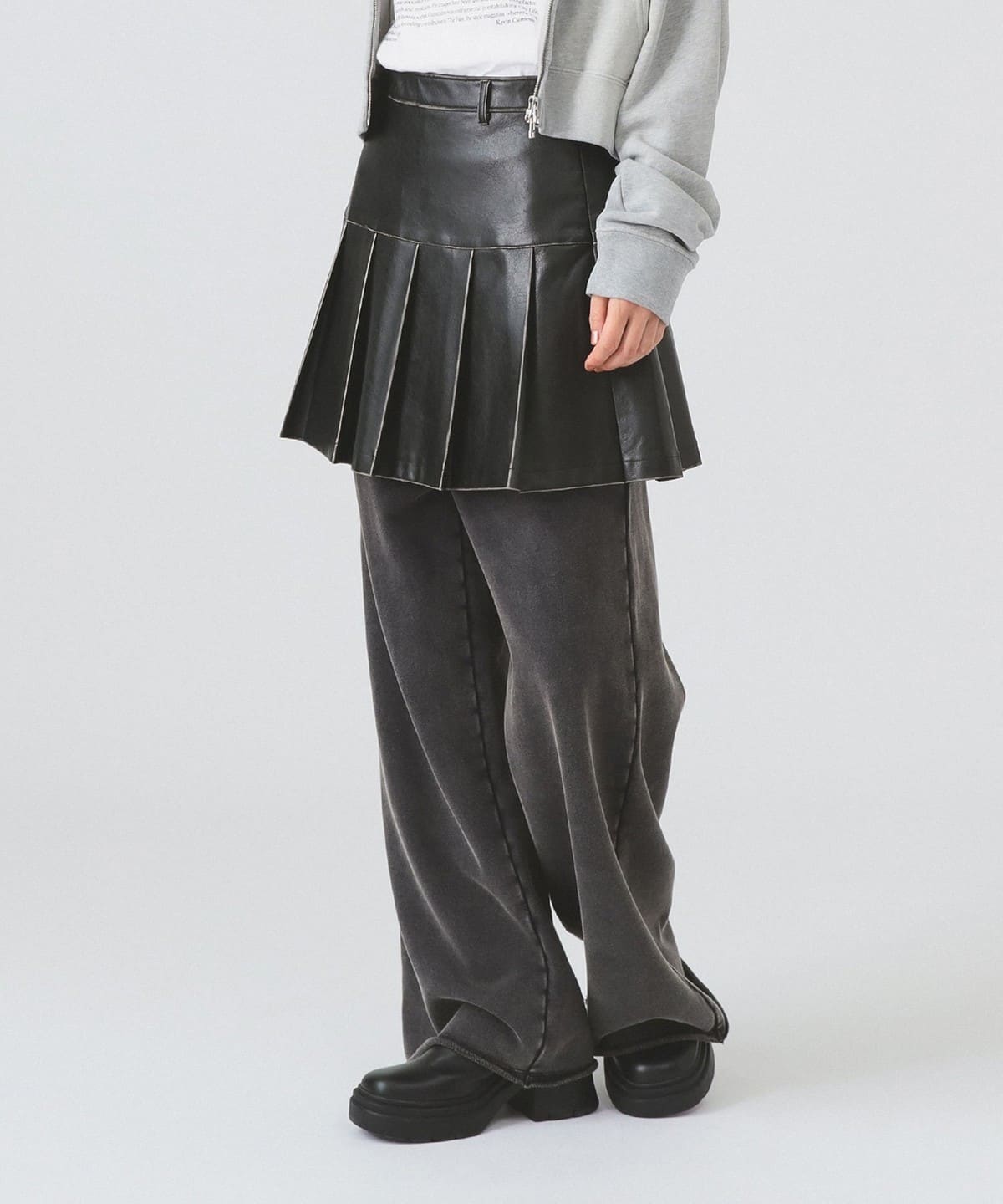 フェイクレザー プリーツ ミニ スカート スカート WOMEN BLACK 0 フェイクレザー プリーツ ミニ スカート スカート WOMEN BLACK 0