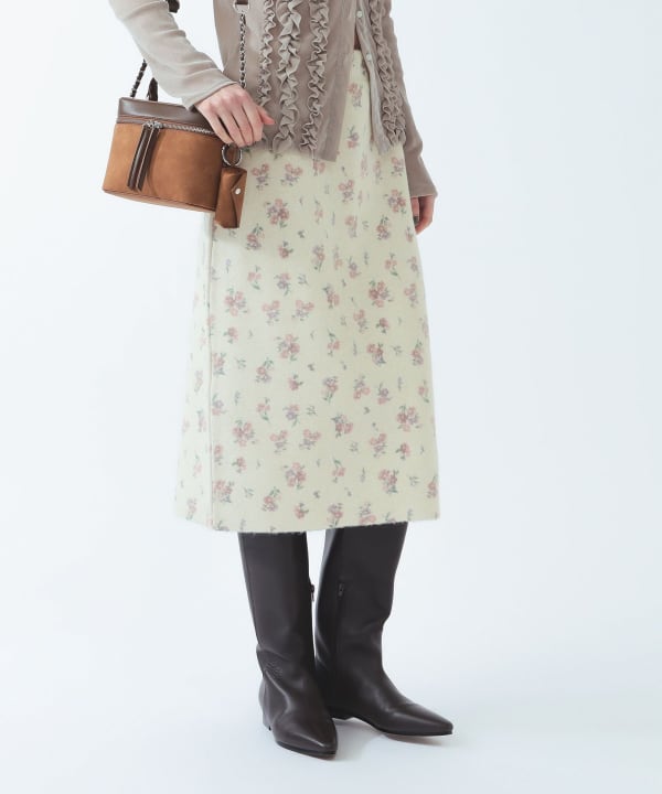 フラワー プリント ニット スカート Model：H174.5 B78 W57 H87　Size：ONE SIZE