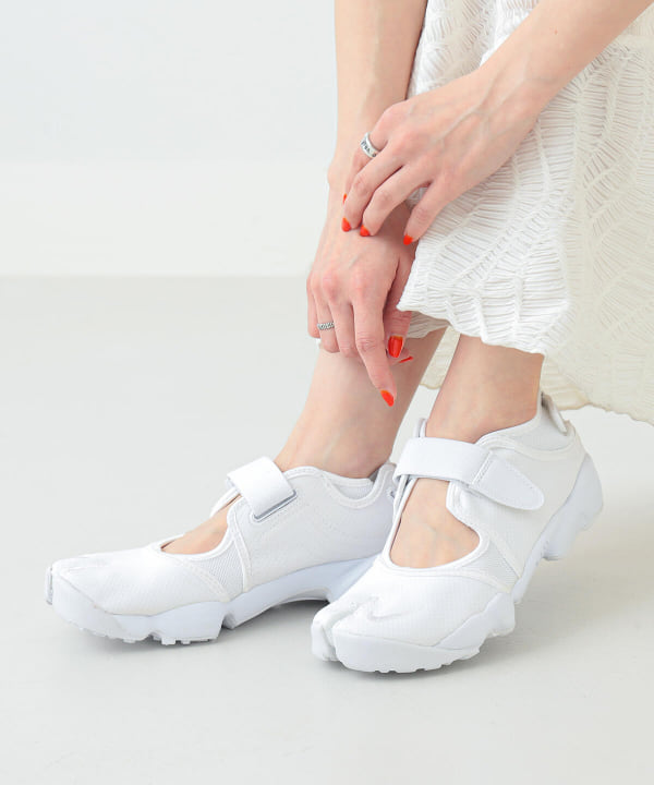 ストリートファイター6 NIKE ナイキ AIR RIFT エアリフトブリーズ 25cm ...