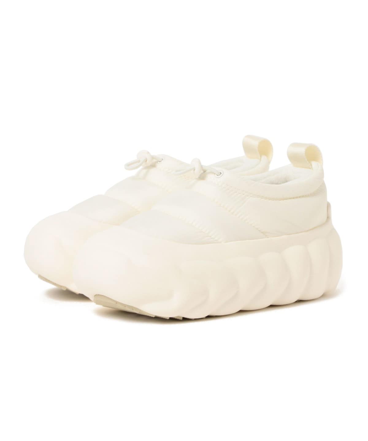 crocs クロックス / オーバーパフ ショーティー シューズ WOMEN CHALK 5(23cm)