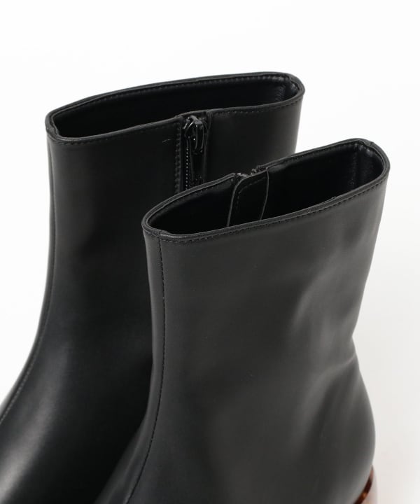 ALM. / ADELA OBJETHEEL BOOTS