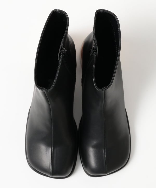 ALM. / ADELA OBJETHEEL BOOTS