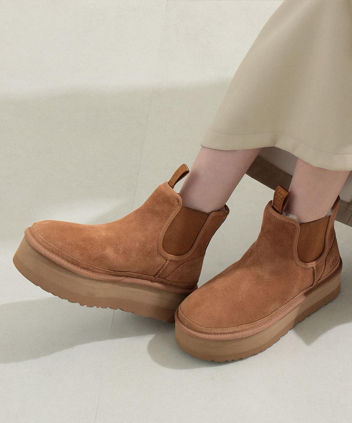 Ray BEAMS（レイ ビームス）UGG(R) / NEUMEL PLATFORM CHELSEA（シューズ ブーツ・ブーティ）通販｜BEAMS