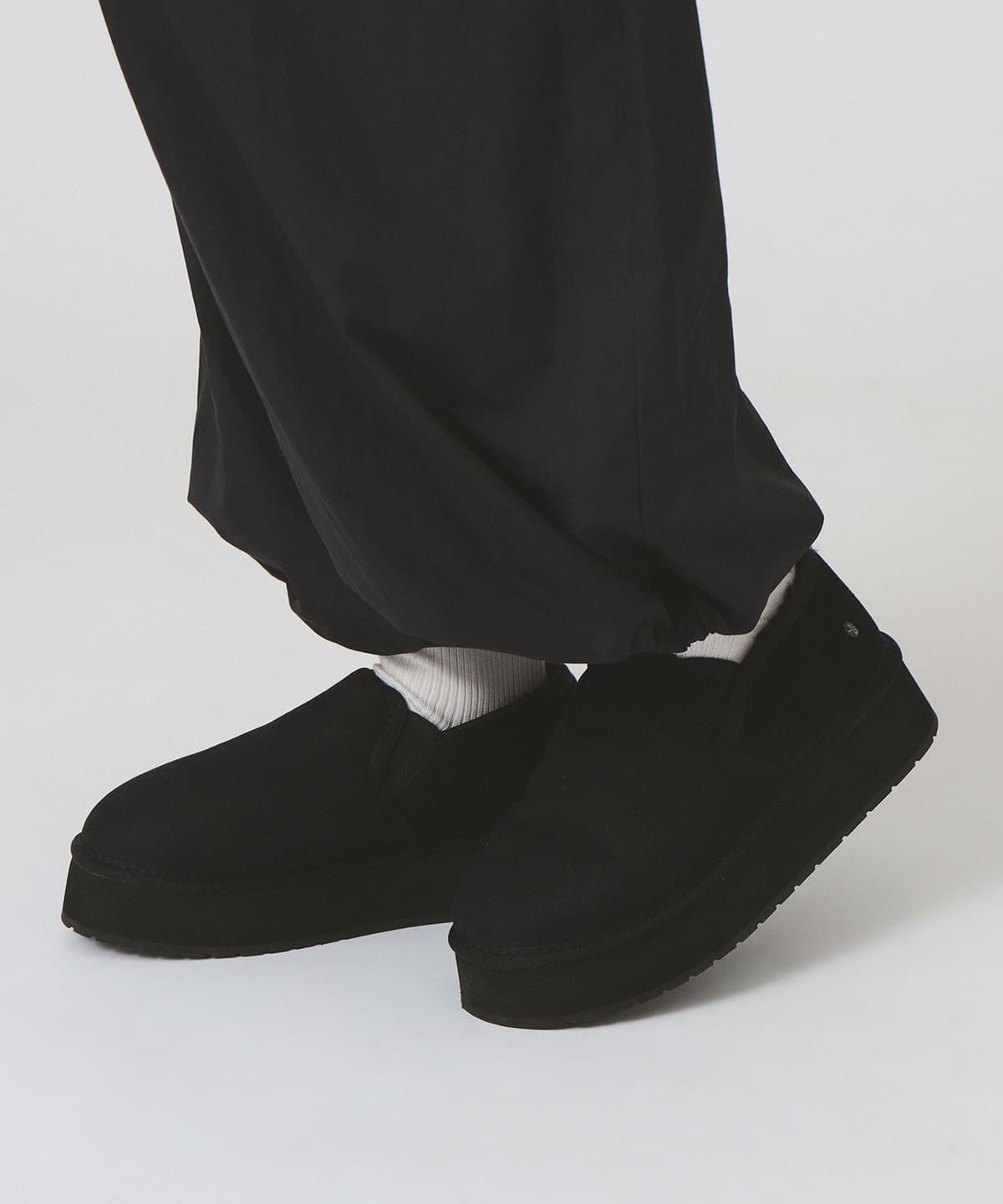 【WEB限定】EMU / Stinger Reef Flare シューズ WOMEN BLACK 24