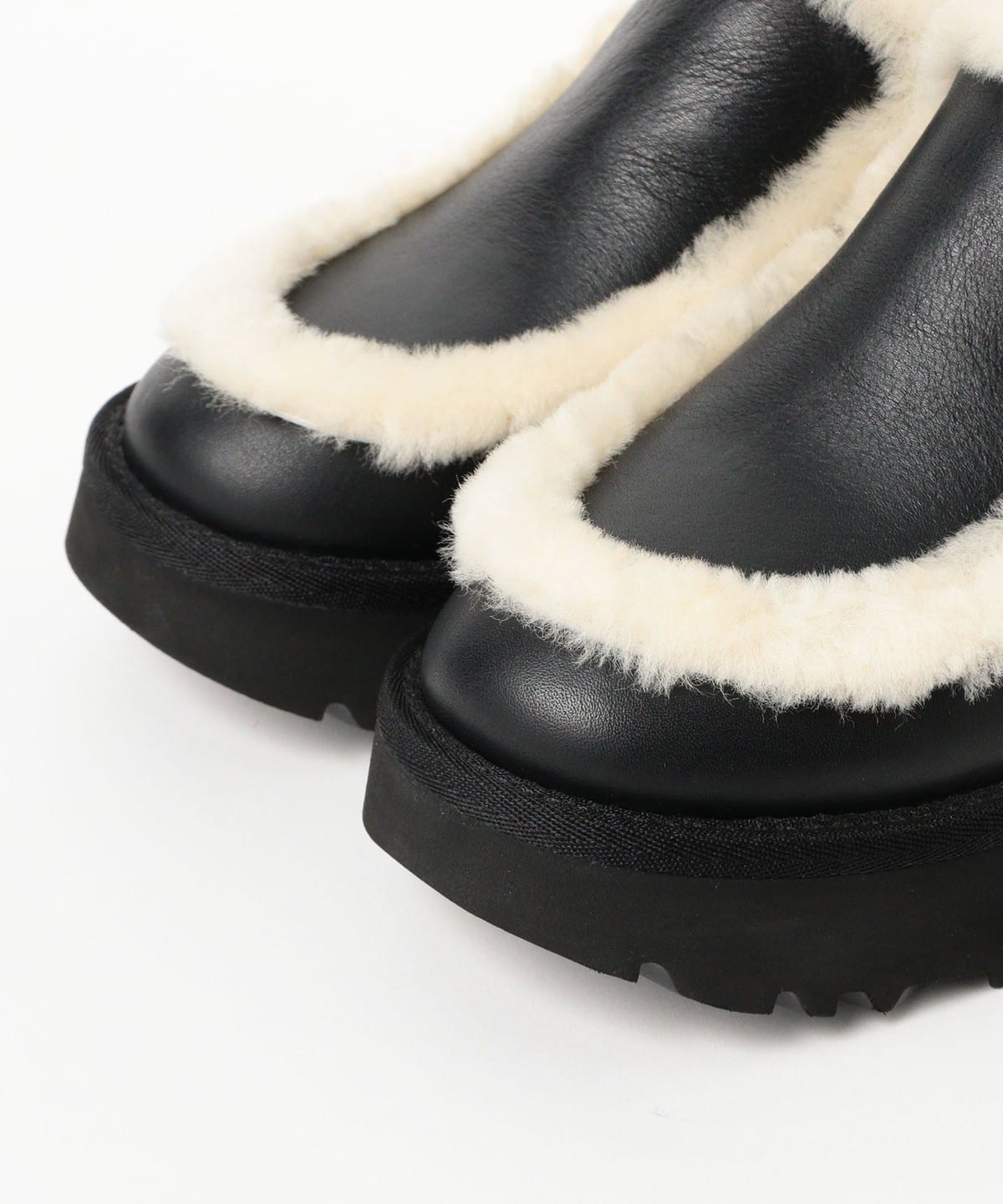 Ray BEAMS（レイ ビームス）UGG(R) / Esmee Leather Clog（シューズ