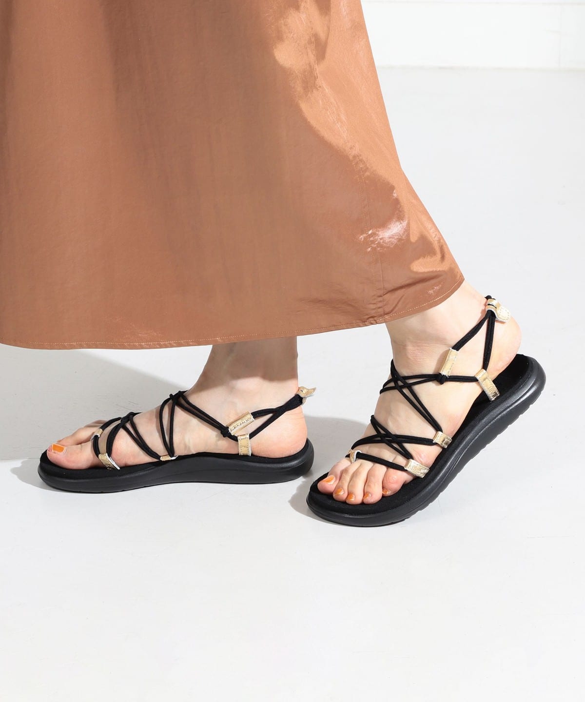 Teva VOYA INFINITY[1019622B-RL25]｜URBAN RESEARCH公式