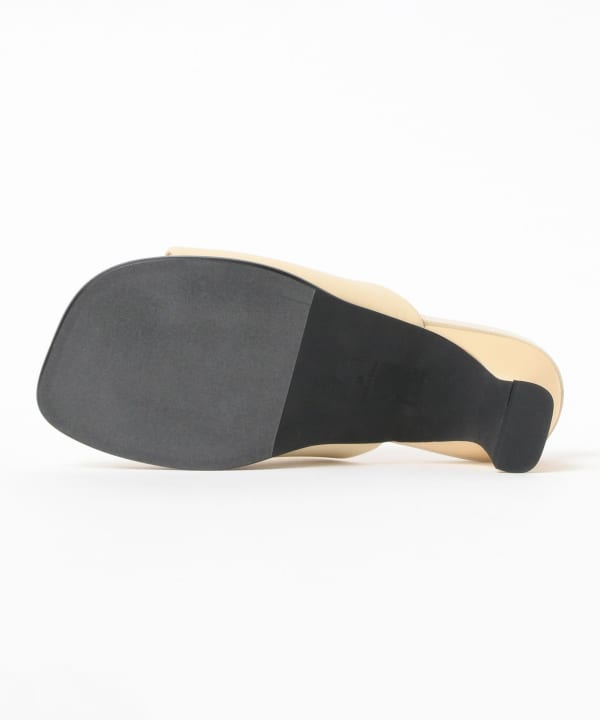 ALM. / RABBIT PUFFY SANDALS