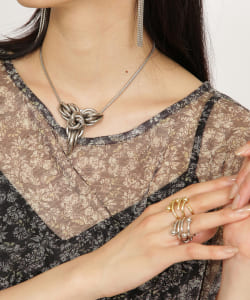 ○FUMIE=TANAKA × Ray BEAMS / 別注 トライアングル ネックレス