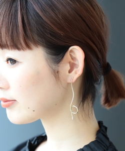 Chalulu / ライン フリーハンド ピアス