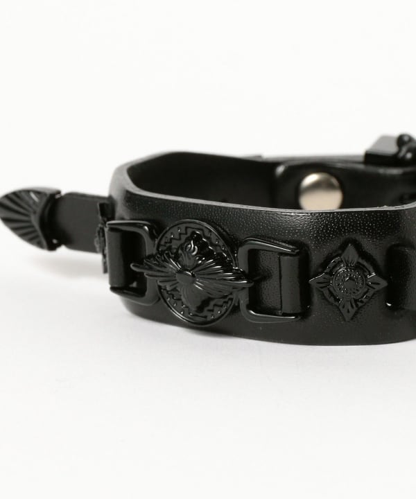 Ray BEAMS（レイ ビームス）TOGA TOO / CONCHO BELT BANGLE