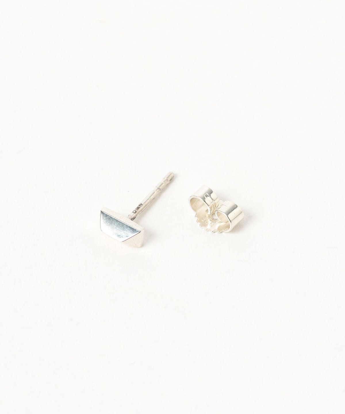 パンさま　ピアスオーダーです Ray BEAMS（レイ ビームス）Saskia Diez / 2Pyramid Pierce