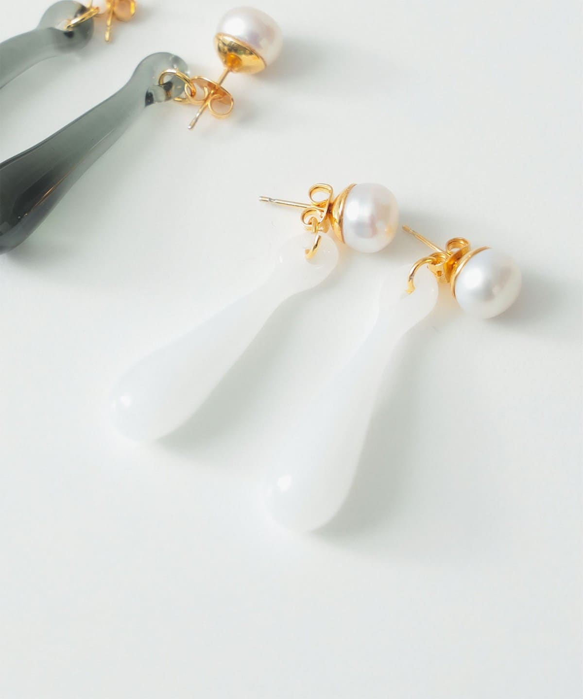 LEVENS JEWELS レベンスジュエル / PEARL & TEAR EARRING アクセサリー WOMEN WHITE ONE SIZE LEVENS JEWELS レベンスジュエル / PEARL & TEAR EARRING アクセサリー WOMEN WHITE ONE SIZE