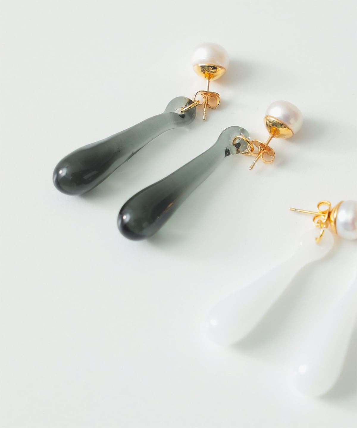 LEVENS JEWELS レベンスジュエル / PEARL & TEAR EARRING アクセサリー WOMEN BLACK ONE SIZE LEVENS JEWELS レベンスジュエル / PEARL & TEAR EARRING アクセサリー WOMEN BLACK ONE SIZE