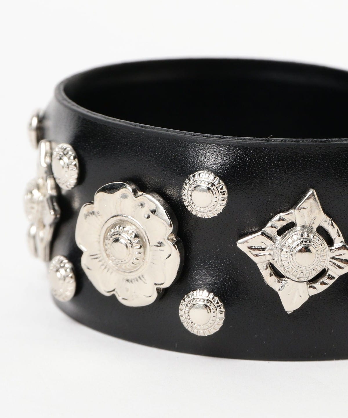 Ray BEAMS（レイ ビームス）TOGA TOO / LEATHER ROLL BANGLE