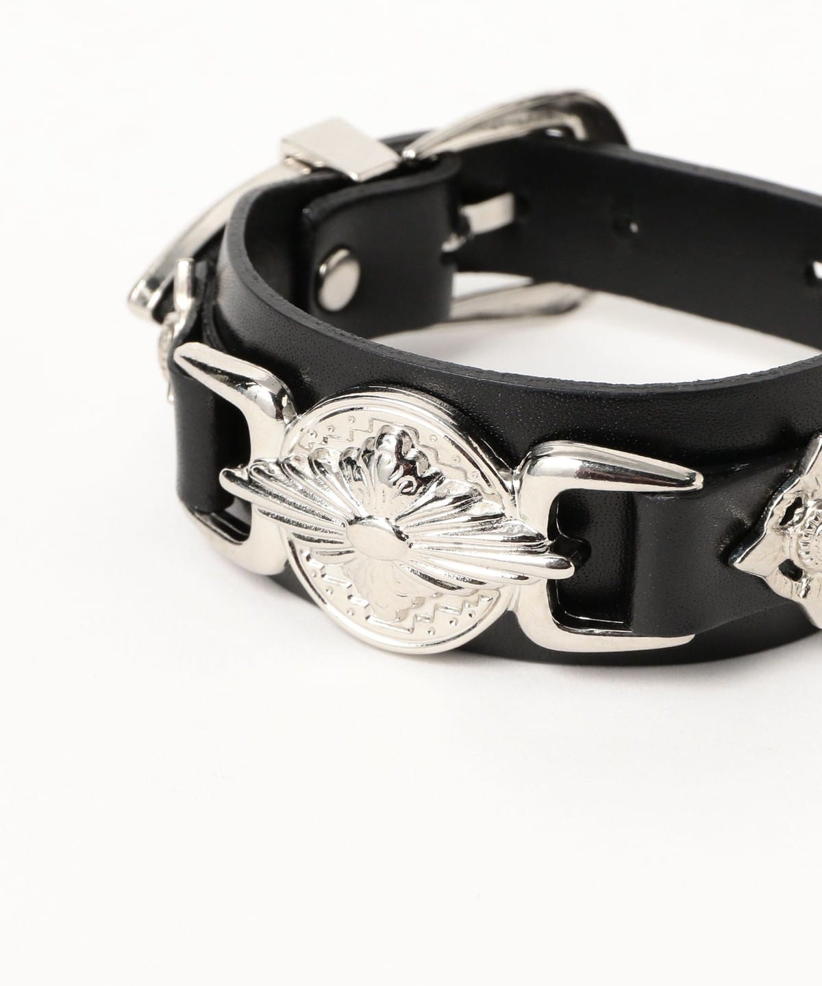 Ray BEAMS（レイ ビームス）TOGA TOO / DOUBLE BUCKLE CONCHO BANGLE