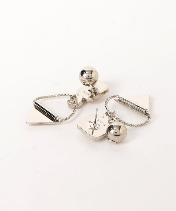 TOGA TOO / TRIANGLE PIERCED EARRINGS