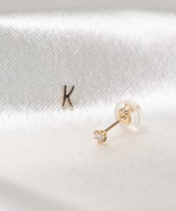 Ray BEAMS / 女裝 10K 字母 鑽石 針式耳環