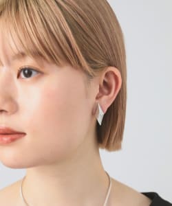 ダイヤ モチーフピアス