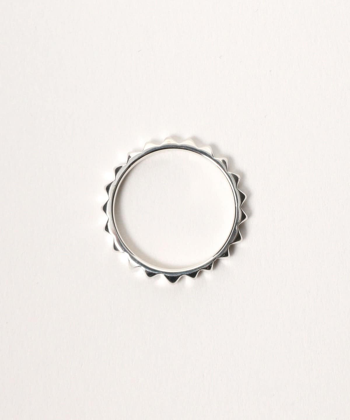 Ray BEAMS（レイ ビームス）【1/15再値下げ】シルバー 細スタッズ