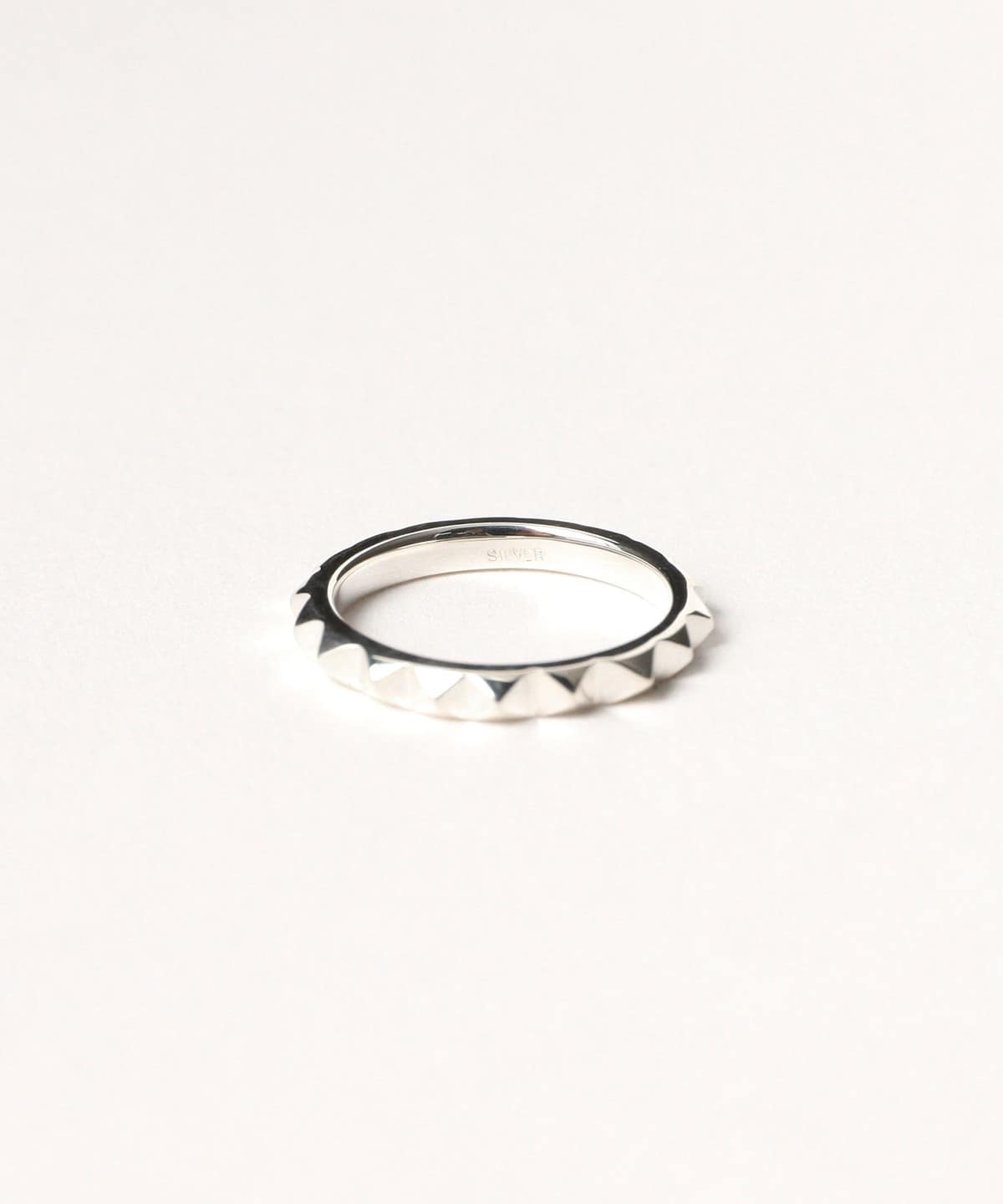 Ray BEAMS（レイ ビームス）【2/5再値下げ】シルバー 細スタッズ