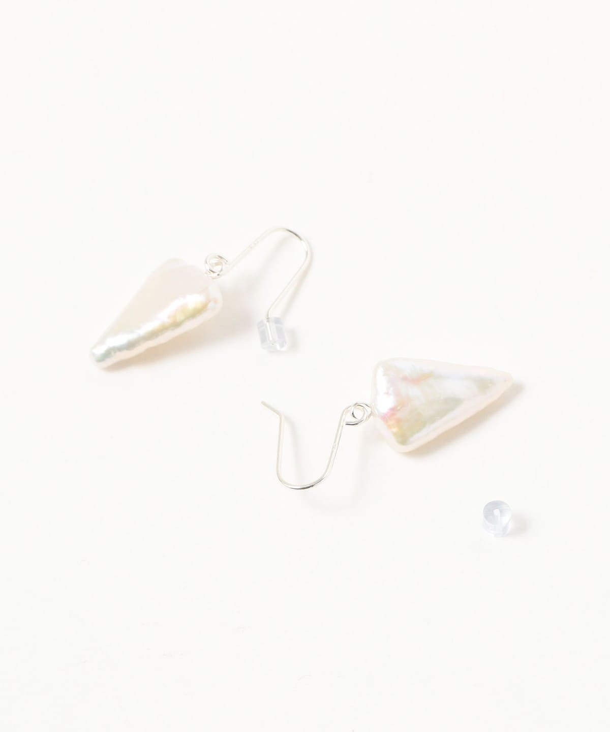 Ray BEAMS（レイ ビームス）シルバー 淡水 三角パール ピアス
