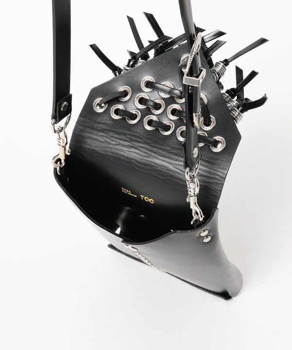 TOGA PULLA / LEATHER SHOULDER POUCH