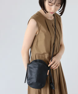 ▲○【モアバリエーション開催・WEB限定】toleur / カウレザー ミニ サコッシュ