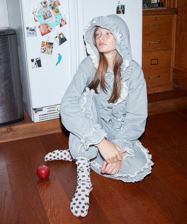 CAROLINA GLASER（カロリナ グレイサー）フリルスウェット フーディ